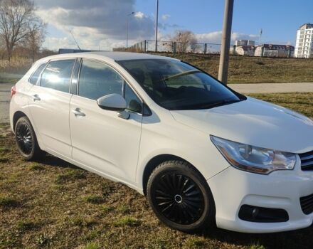 Белый Ситроен С4, объемом двигателя 1.6 л и пробегом 205 тыс. км за 6500 $, фото 1 на Automoto.ua