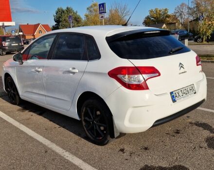 Белый Ситроен С4, объемом двигателя 1.6 л и пробегом 242 тыс. км за 5500 $, фото 3 на Automoto.ua