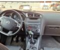 Белый Ситроен С4, объемом двигателя 1.6 л и пробегом 242 тыс. км за 5500 $, фото 9 на Automoto.ua