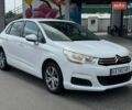Белый Ситроен С4, объемом двигателя 1.6 л и пробегом 170 тыс. км за 5400 $, фото 1 на Automoto.ua