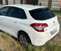 Белый Ситроен С4, объемом двигателя 1.6 л и пробегом 180 тыс. км за 7600 $, фото 4 на Automoto.ua