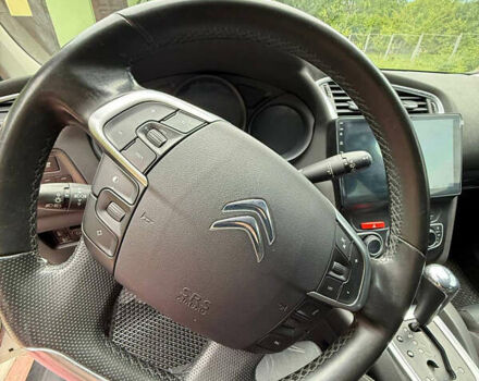 Белый Ситроен С4, объемом двигателя 1.6 л и пробегом 104 тыс. км за 8100 $, фото 10 на Automoto.ua