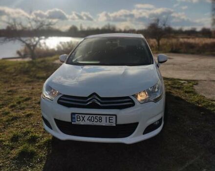 Белый Ситроен С4, объемом двигателя 1.6 л и пробегом 205 тыс. км за 6500 $, фото 1 на Automoto.ua