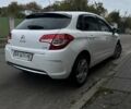 Белый Ситроен С4, объемом двигателя 1.6 л и пробегом 109 тыс. км за 8500 $, фото 2 на Automoto.ua