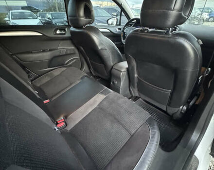 Ситроен С4 2012 в Ивано-Франковске на Automoto.ua Белый Ситроен С4, объемом двигателя 1.56 л и пробегом 263 тыс. км за 7300 $, фото 31 на Automoto.ua