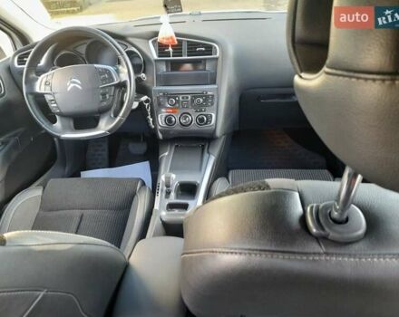 Білий Сітроен С4, об'ємом двигуна 1.6 л та пробігом 156 тис. км за 8000 $, фото 20 на Automoto.ua