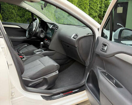 Белый Ситроен С4, объемом двигателя 1.6 л и пробегом 104 тыс. км за 8100 $, фото 7 на Automoto.ua