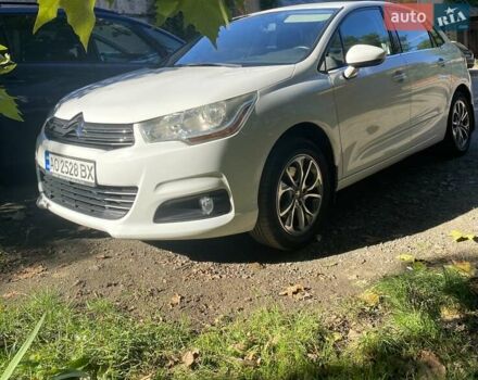 Ситроен С4 2012 в Ужгороде на Automoto.ua Белый Ситроен С4, объемом двигателя 1.6 л и пробегом 139 тыс. км за 7650 $, фото 1 на Automoto.ua