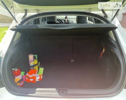 Ситроен С4 2012 в Городке на Automoto.ua Белый Ситроен С4, объемом двигателя 1.56 л и пробегом 282 тыс. км за 6300 $, фото 13 на Automoto.ua