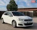 Белый Ситроен С4, объемом двигателя 1.6 л и пробегом 300 тыс. км за 4999 $, фото 1 на Automoto.ua