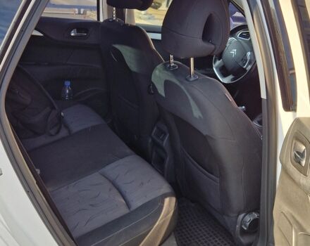 Белый Ситроен С4, объемом двигателя 1.6 л и пробегом 242 тыс. км за 5500 $, фото 6 на Automoto.ua