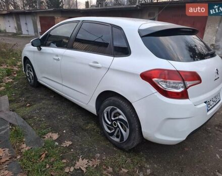 Белый Ситроен С4, объемом двигателя 1.6 л и пробегом 241 тыс. км за 5200 $, фото 4 на Automoto.ua