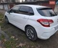 Белый Ситроен С4, объемом двигателя 1.6 л и пробегом 241 тыс. км за 5200 $, фото 4 на Automoto.ua