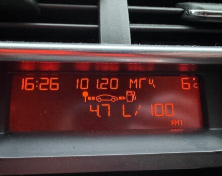 Белый Ситроен С4, объемом двигателя 1.6 л и пробегом 223 тыс. км за 6312 $, фото 4 на Automoto.ua