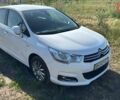Белый Ситроен С4, объемом двигателя 1.6 л и пробегом 180 тыс. км за 7600 $, фото 3 на Automoto.ua