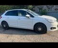 Белый Ситроен С4, объемом двигателя 1.6 л и пробегом 200 тыс. км за 5802 $, фото 4 на Automoto.ua