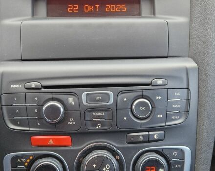 Белый Ситроен С4, объемом двигателя 1.6 л и пробегом 242 тыс. км за 5500 $, фото 15 на Automoto.ua