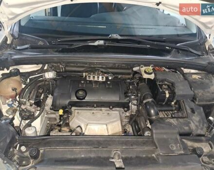 Белый Ситроен С4, объемом двигателя 1.6 л и пробегом 215 тыс. км за 7300 $, фото 9 на Automoto.ua