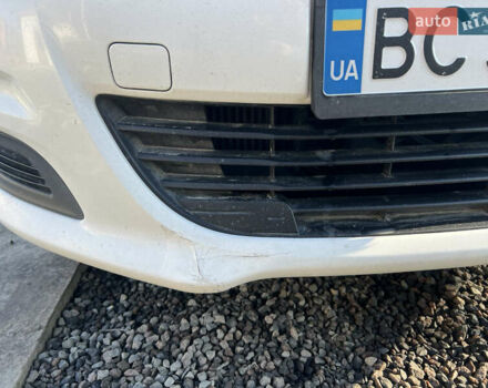 Ситроен С4 2012 в Городке на Automoto.ua Белый Ситроен С4, объемом двигателя 1.56 л и пробегом 282 тыс. км за 6300 $, фото 2 на Automoto.ua