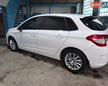 Белый Ситроен С4, объемом двигателя 1.6 л и пробегом 215 тыс. км за 7300 $, фото 15 на Automoto.ua