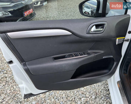 Ситроен С4 2012 в Ивано-Франковске на Automoto.ua Белый Ситроен С4, объемом двигателя 1.56 л и пробегом 263 тыс. км за 7300 $, фото 14 на Automoto.ua