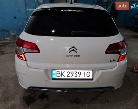 Белый Ситроен С4, объемом двигателя 1.6 л и пробегом 215 тыс. км за 7300 $, фото 14 на Automoto.ua