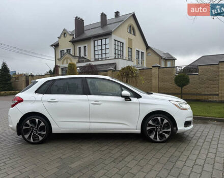 Белый Ситроен С4, объемом двигателя 1.6 л и пробегом 105 тыс. км за 9900 $, фото 3 на Automoto.ua