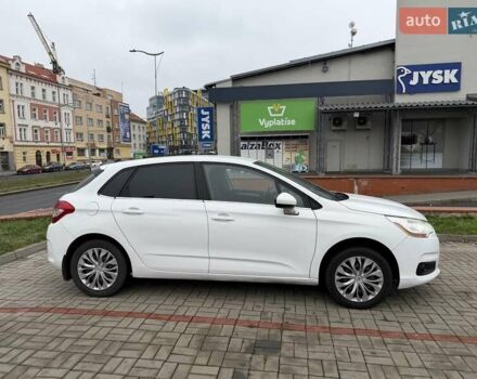 Белый Ситроен С4, объемом двигателя 1.59 л и пробегом 120 тыс. км за 7500 $, фото 5 на Automoto.ua