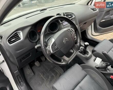 Белый Ситроен С4, объемом двигателя 1.59 л и пробегом 120 тыс. км за 7500 $, фото 29 на Automoto.ua