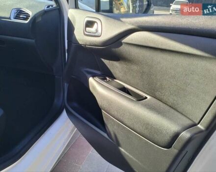 Ситроен С4 2013 в Тернополе на Automoto.ua Белый Ситроен С4, объемом двигателя 1.56 л и пробегом 267 тыс. км за 7250 $, фото 15 на Automoto.ua