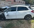 Білий Сітроен С4, об'ємом двигуна 1.6 л та пробігом 300 тис. км за 2000 $, фото 3 на Automoto.ua