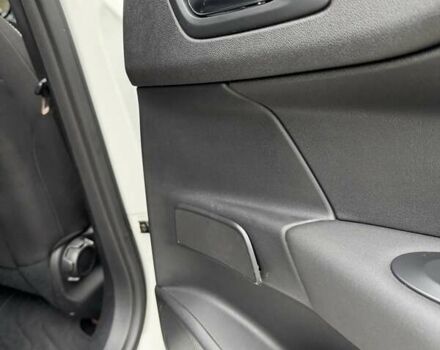 Белый Ситроен С4, объемом двигателя 1.59 л и пробегом 120 тыс. км за 7500 $, фото 34 на Automoto.ua