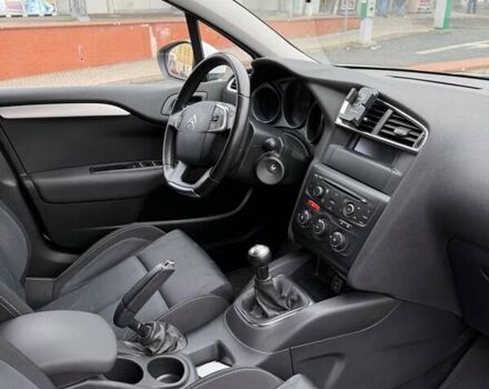 Белый Ситроен С4, объемом двигателя 1.59 л и пробегом 120 тыс. км за 7500 $, фото 24 на Automoto.ua