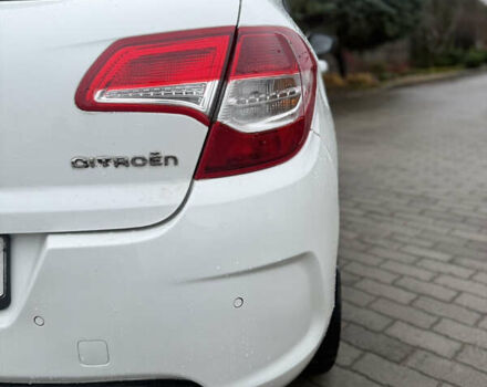 Белый Ситроен С4, объемом двигателя 1.6 л и пробегом 105 тыс. км за 9900 $, фото 4 на Automoto.ua