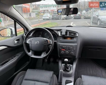 Белый Ситроен С4, объемом двигателя 1.59 л и пробегом 120 тыс. км за 7500 $, фото 18 на Automoto.ua