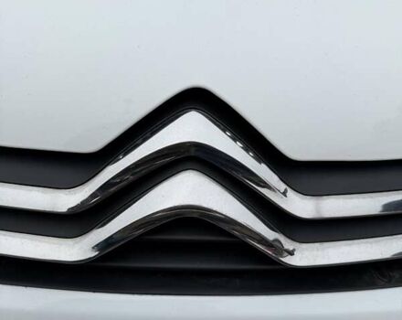 Белый Ситроен С4, объемом двигателя 1.59 л и пробегом 120 тыс. км за 7500 $, фото 43 на Automoto.ua