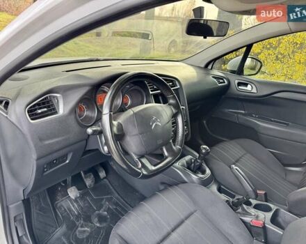 Белый Ситроен С4, объемом двигателя 1.6 л и пробегом 187 тыс. км за 4999 $, фото 8 на Automoto.ua