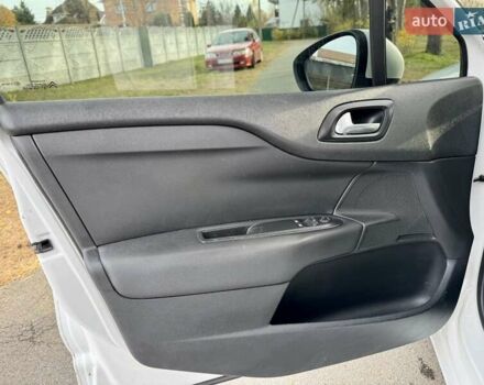 Белый Ситроен С4, объемом двигателя 1.6 л и пробегом 187 тыс. км за 5200 $, фото 9 на Automoto.ua