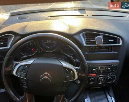 Білий Сітроен С4, об'ємом двигуна 1.6 л та пробігом 294 тис. км за 5900 $, фото 16 на Automoto.ua