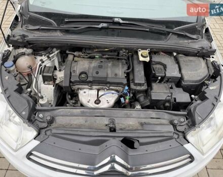 Белый Ситроен С4, объемом двигателя 1.59 л и пробегом 120 тыс. км за 7500 $, фото 13 на Automoto.ua