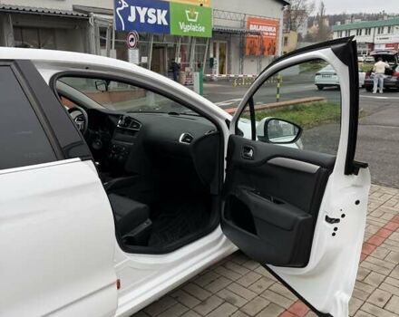 Белый Ситроен С4, объемом двигателя 1.59 л и пробегом 120 тыс. км за 7500 $, фото 39 на Automoto.ua