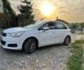 Белый Ситроен С4, объемом двигателя 1.6 л и пробегом 200 тыс. км за 8500 $, фото 1 на Automoto.ua