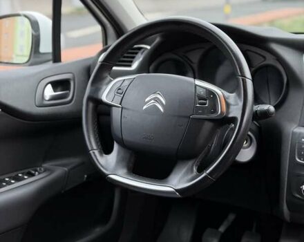 Белый Ситроен С4, объемом двигателя 1.59 л и пробегом 120 тыс. км за 7500 $, фото 21 на Automoto.ua