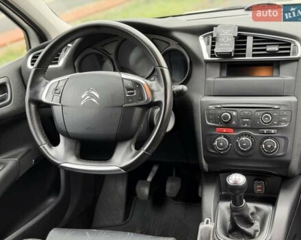 Белый Ситроен С4, объемом двигателя 1.59 л и пробегом 120 тыс. км за 7500 $, фото 17 на Automoto.ua