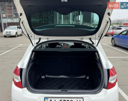 Белый Ситроен С4, объемом двигателя 1.56 л и пробегом 185 тыс. км за 8800 $, фото 15 на Automoto.ua