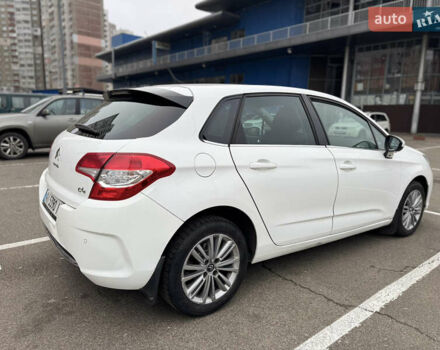 Белый Ситроен С4, объемом двигателя 1.56 л и пробегом 185 тыс. км за 8800 $, фото 4 на Automoto.ua