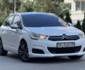 Белый Ситроен С4, объемом двигателя 1.6 л и пробегом 215 тыс. км за 5700 $, фото 1 на Automoto.ua
