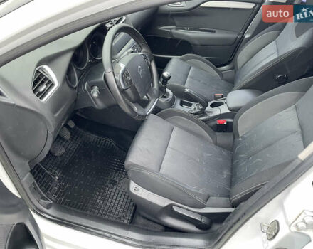 Белый Ситроен С4, объемом двигателя 1.56 л и пробегом 183 тыс. км за 6000 $, фото 9 на Automoto.ua