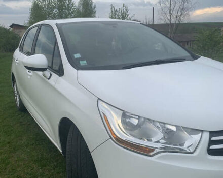 Белый Ситроен С4, объемом двигателя 1.6 л и пробегом 212 тыс. км за 7000 $, фото 3 на Automoto.ua