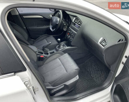 Белый Ситроен С4, объемом двигателя 1.56 л и пробегом 183 тыс. км за 6000 $, фото 13 на Automoto.ua